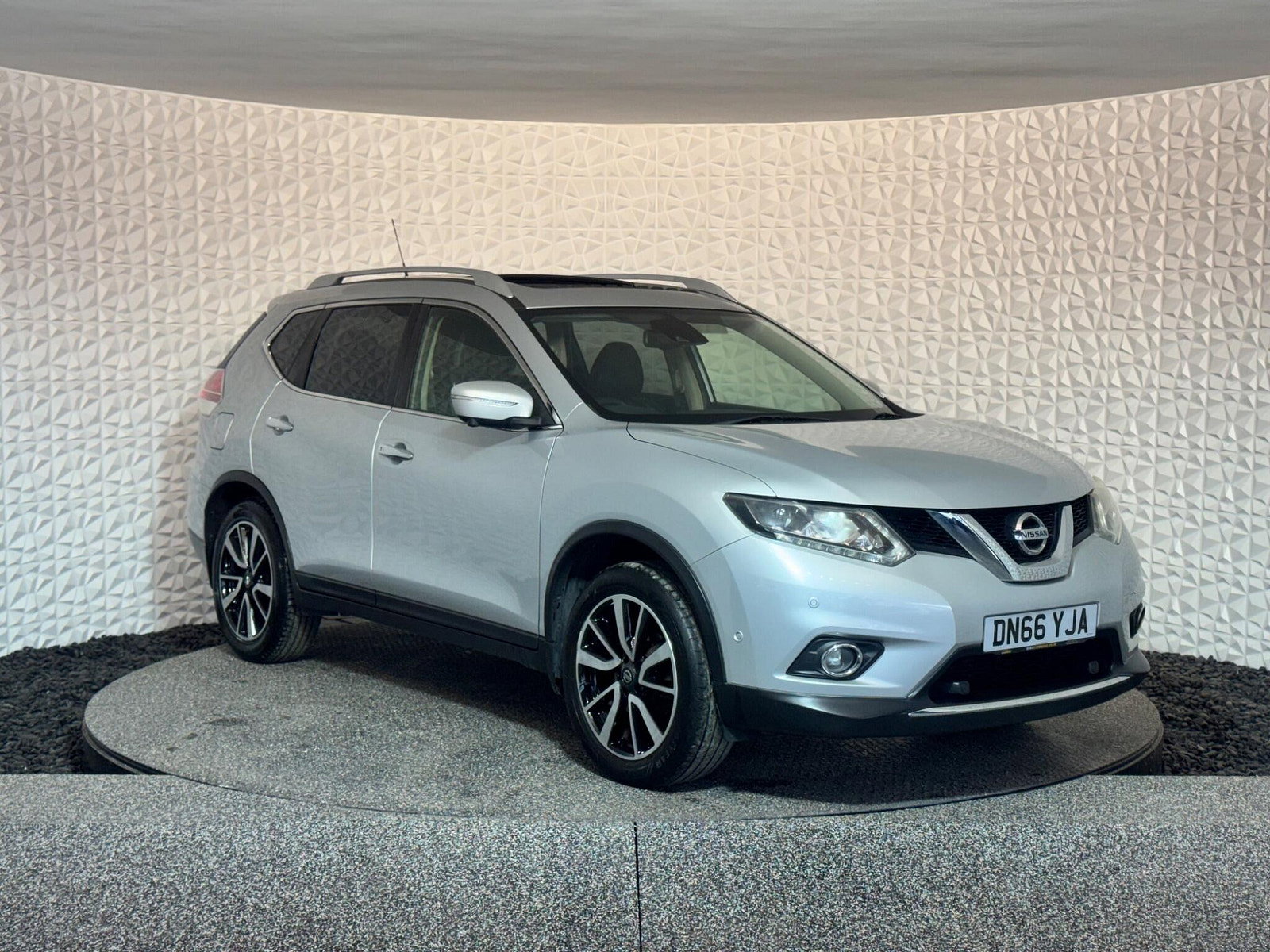 Nissan X-Trail 1.6 dCi Tekna 4WD Euro 6 (s/s) 5dr 5dr Manual 2016