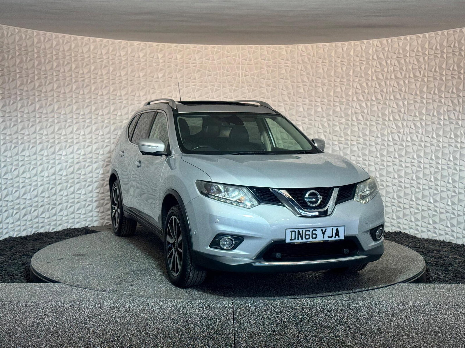 Nissan X-Trail 1.6 dCi Tekna 4WD Euro 6 (s/s) 5dr 5dr Manual 2016
