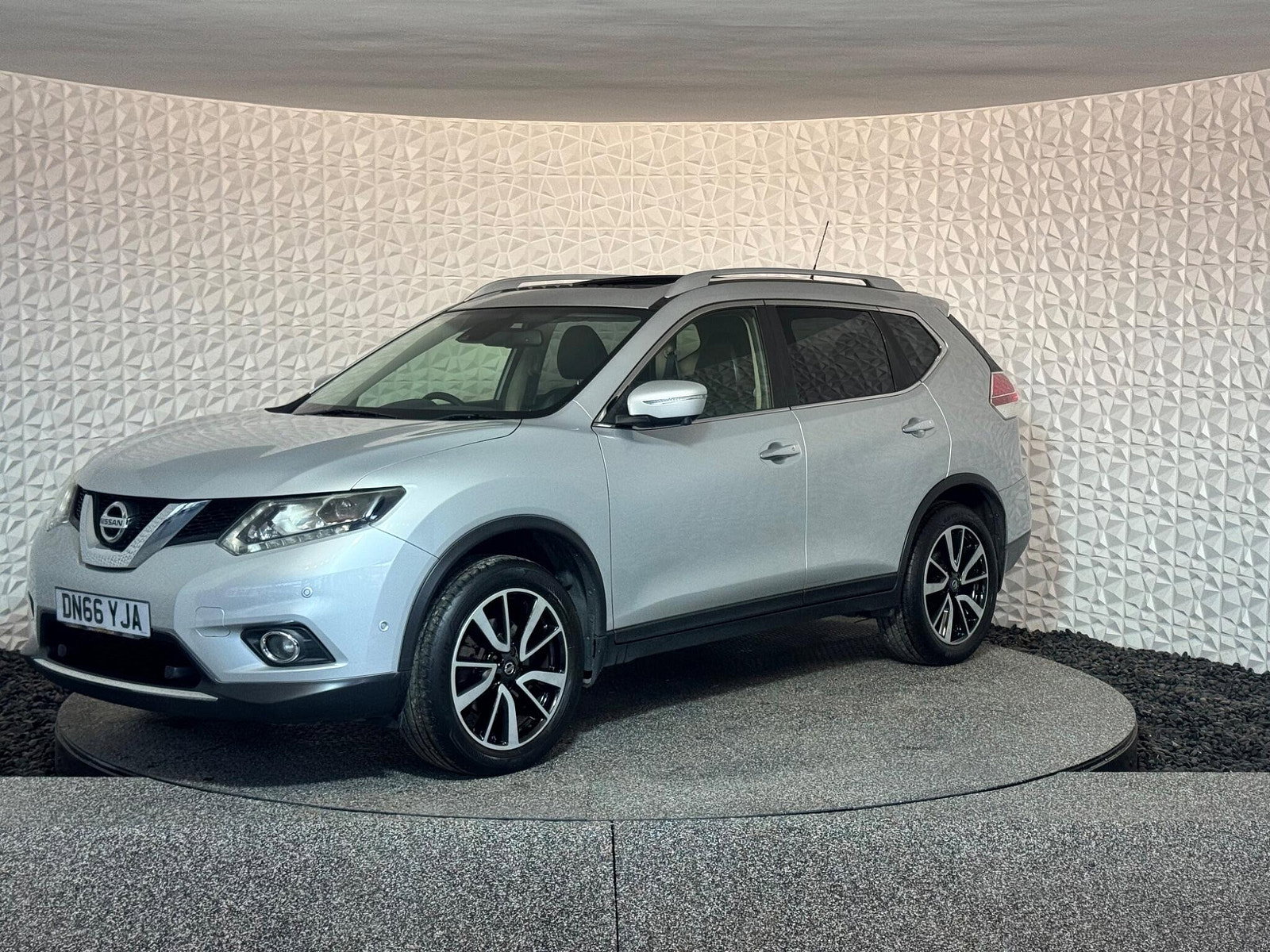 Nissan X-Trail 1.6 dCi Tekna 4WD Euro 6 (s/s) 5dr 5dr Manual 2016