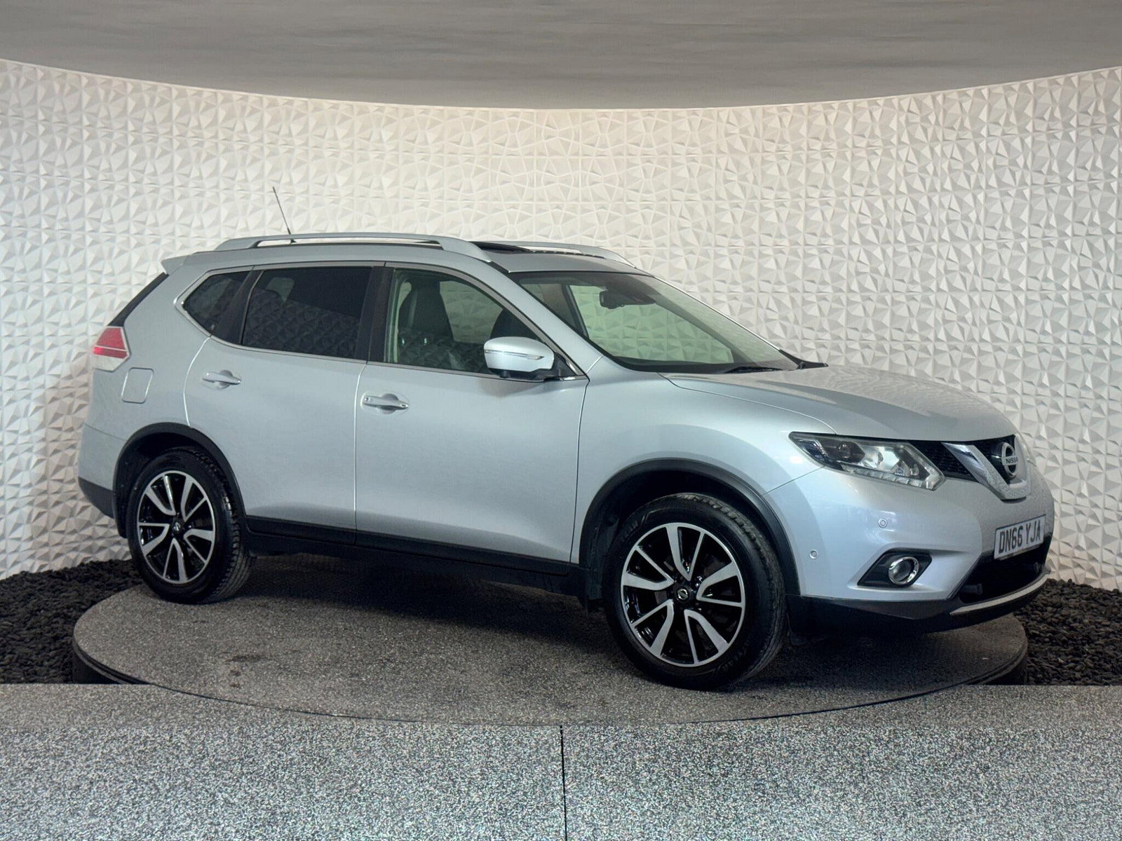 Nissan X-Trail 1.6 dCi Tekna 4WD Euro 6 (s/s) 5dr 5dr Manual 2016