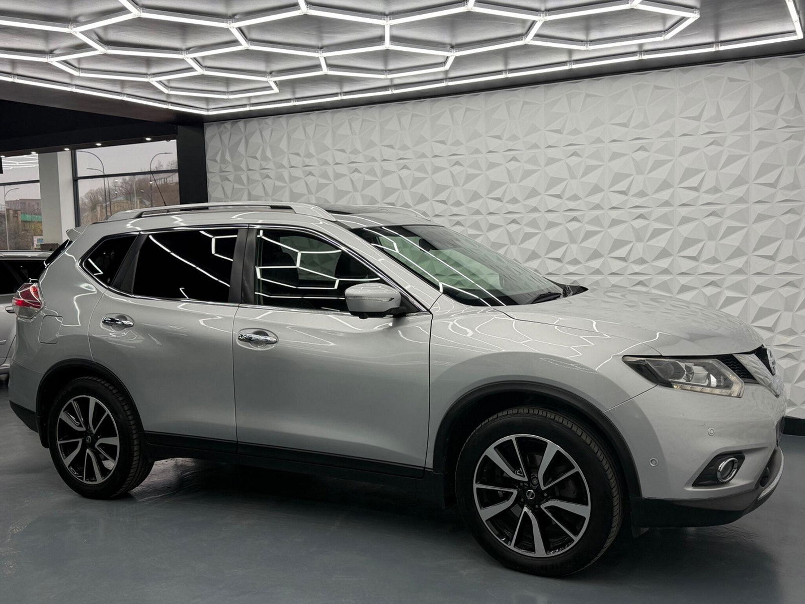 Nissan X-Trail 1.6 dCi Tekna 4WD Euro 6 (s/s) 5dr 5dr Manual 2017