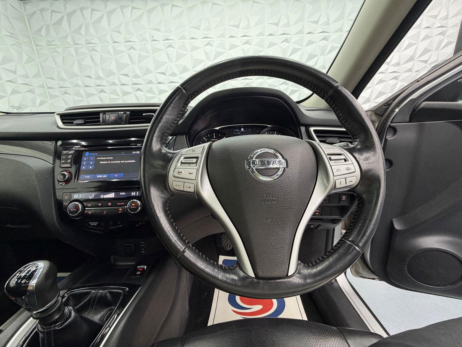 Nissan X-Trail 1.6 dCi Tekna 4WD Euro 6 (s/s) 5dr 5dr Manual 2017