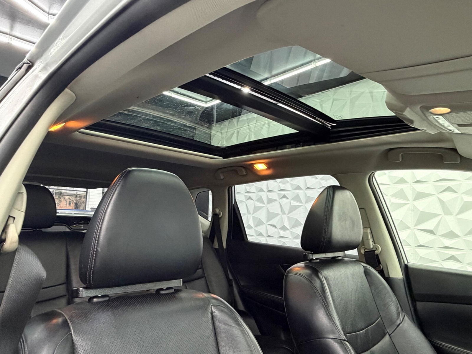 Nissan X-Trail 1.6 dCi Tekna 4WD Euro 6 (s/s) 5dr 5dr Manual 2017