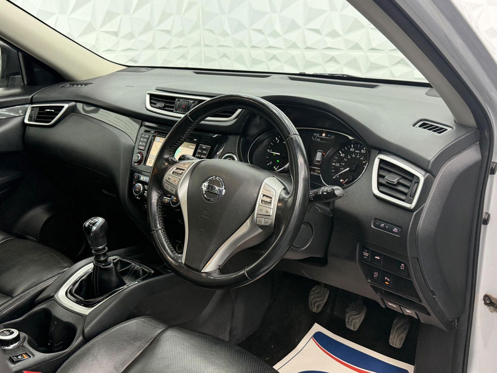 Nissan X-Trail 1.6 dCi Tekna 4WD Euro 6 (s/s) 5dr 5dr Manual 2017