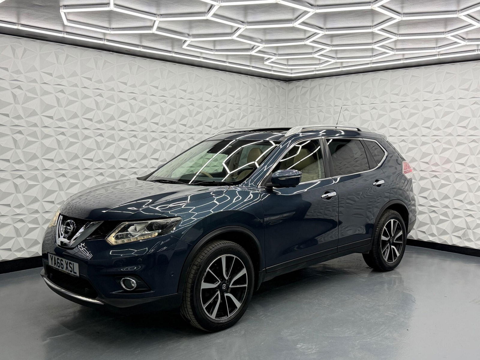 Nissan X-Trail 1.6 dCi Tekna XTRON Euro 6 (s/s) 5dr 5dr Automatic 2016