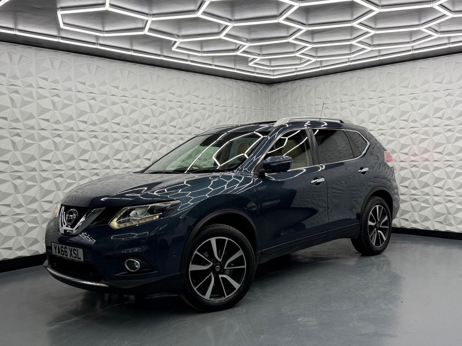 Nissan X-Trail 1.6 dCi Tekna XTRON Euro 6 (s/s) 5dr 5dr Automatic 2016