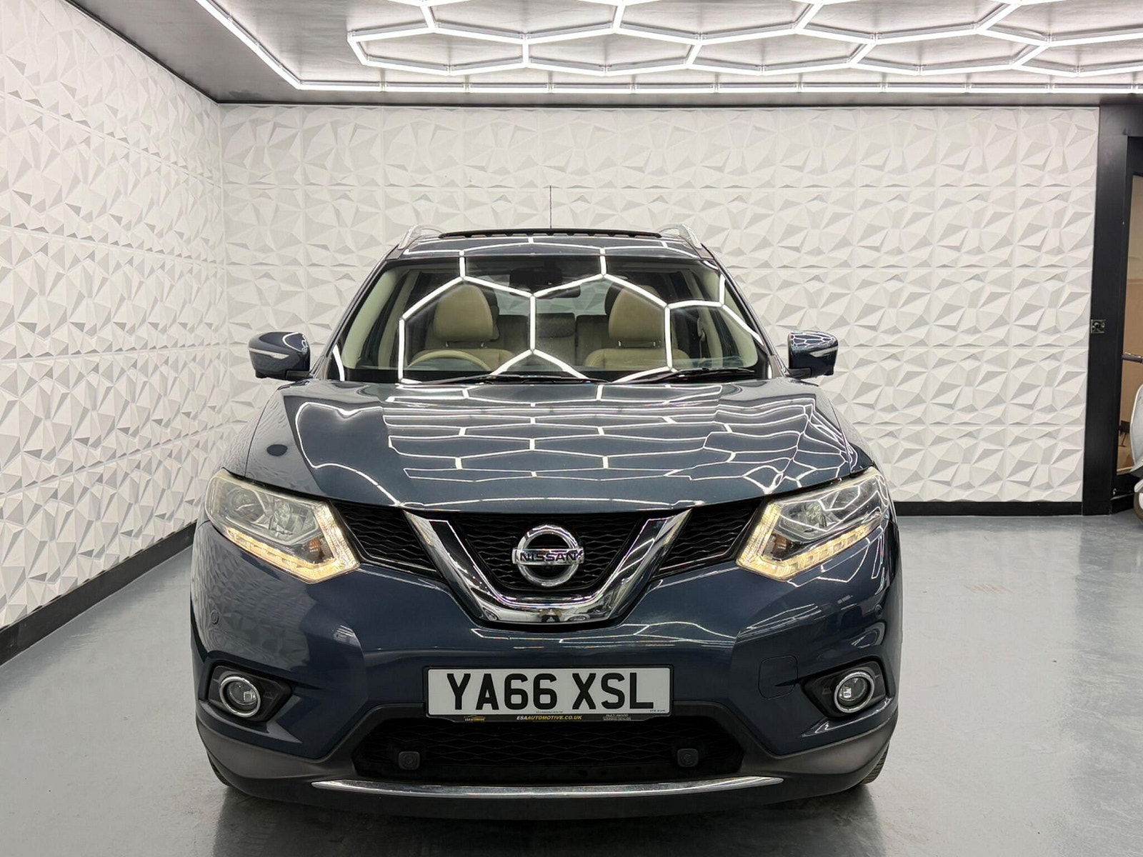 Nissan X-Trail 1.6 dCi Tekna XTRON Euro 6 (s/s) 5dr 5dr Automatic 2016