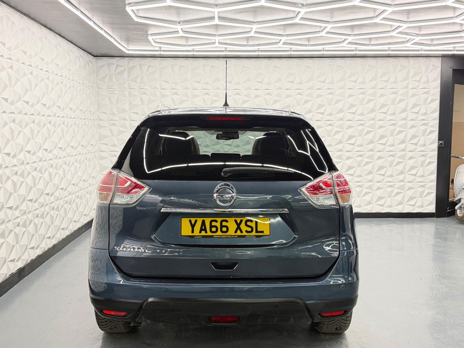 Nissan X-Trail 1.6 dCi Tekna XTRON Euro 6 (s/s) 5dr 5dr Automatic 2016