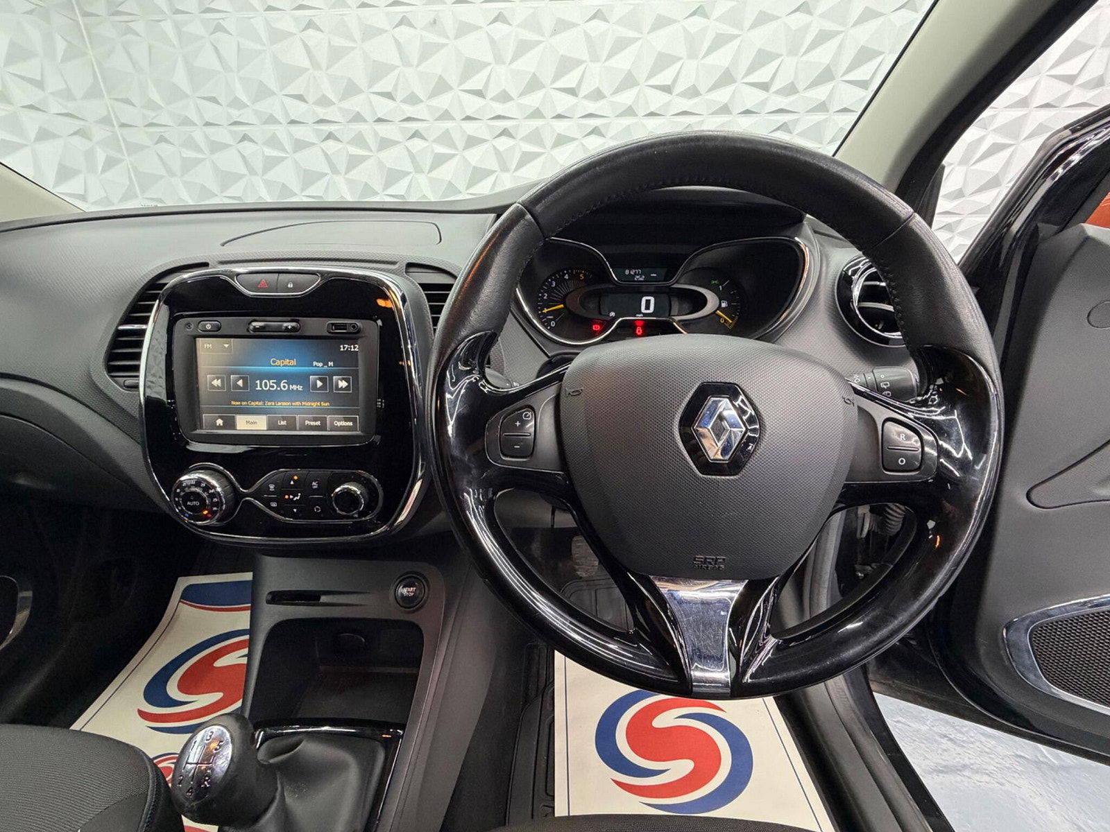 Renault Captur 1.5 dCi ENERGY Dynamique S MediaNav Euro 5 (s/s) 5dr 5dr Manual 2015