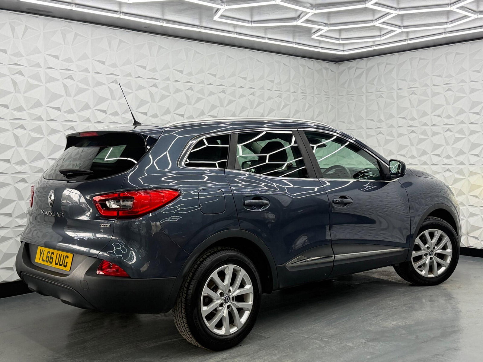 Renault Kadjar 1.5 dCi Dynamique Nav EDC Euro 6 (s/s) 5dr 5dr Automatic 2017