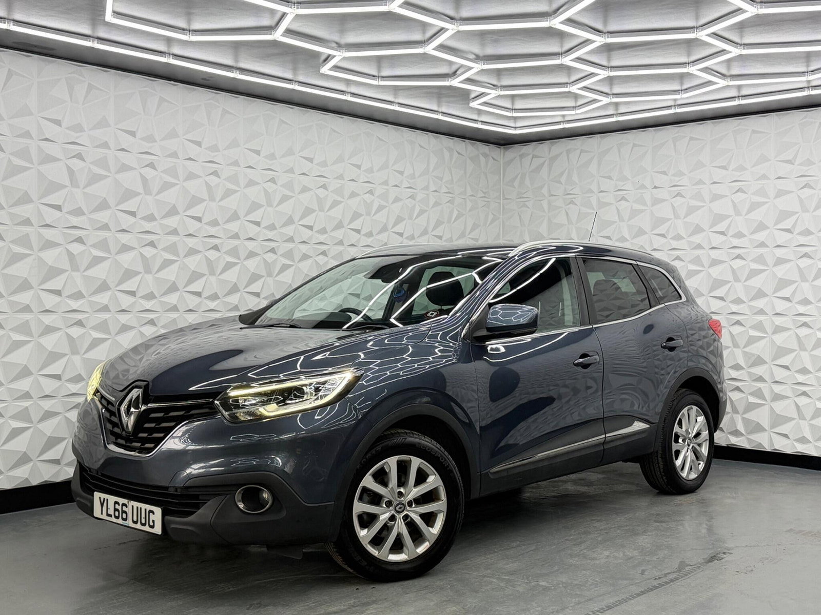 Renault Kadjar 1.5 dCi Dynamique Nav EDC Euro 6 (s/s) 5dr 5dr Automatic 2017