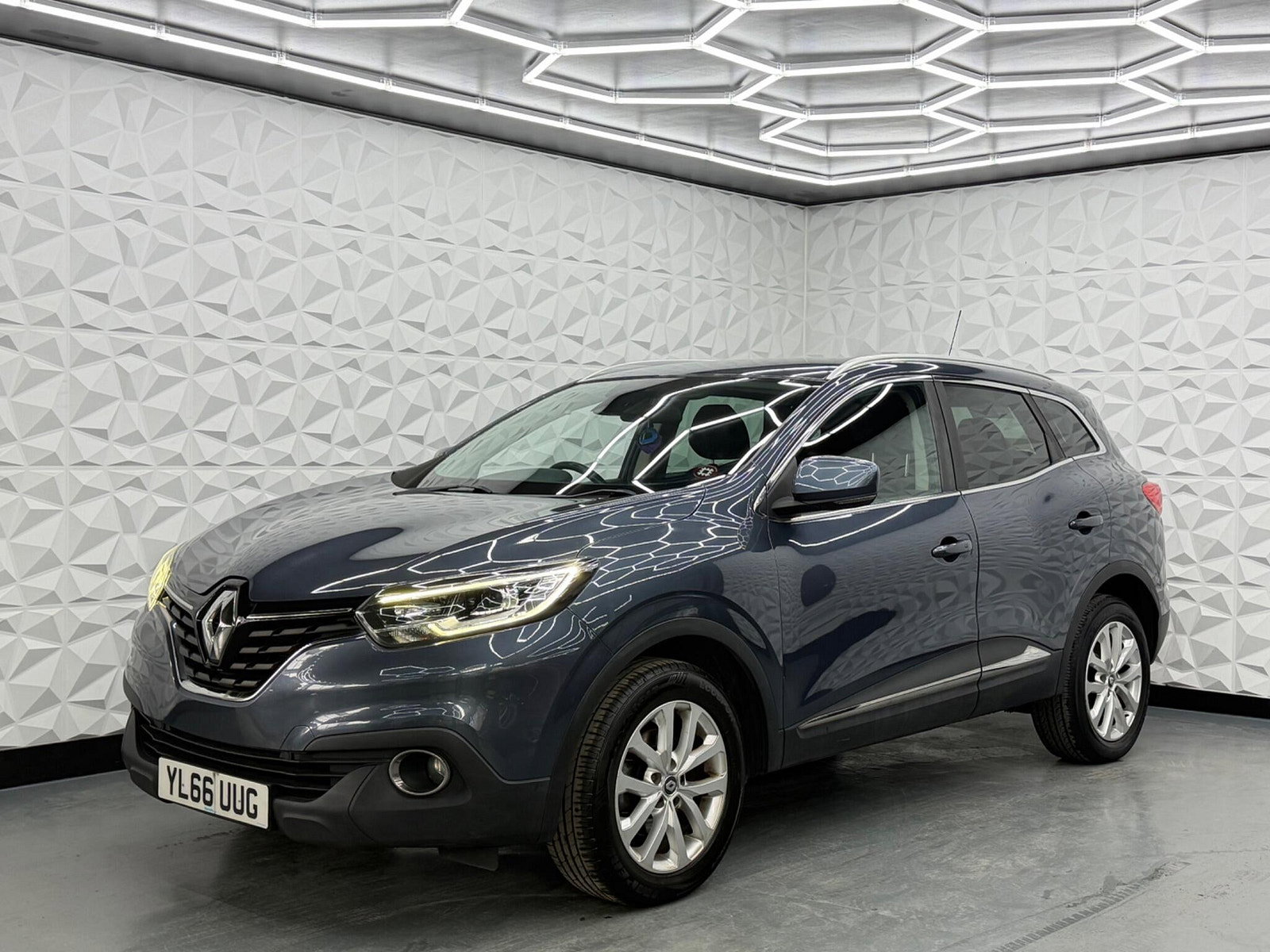 Renault Kadjar 1.5 dCi Dynamique Nav EDC Euro 6 (s/s) 5dr 5dr Automatic 2017