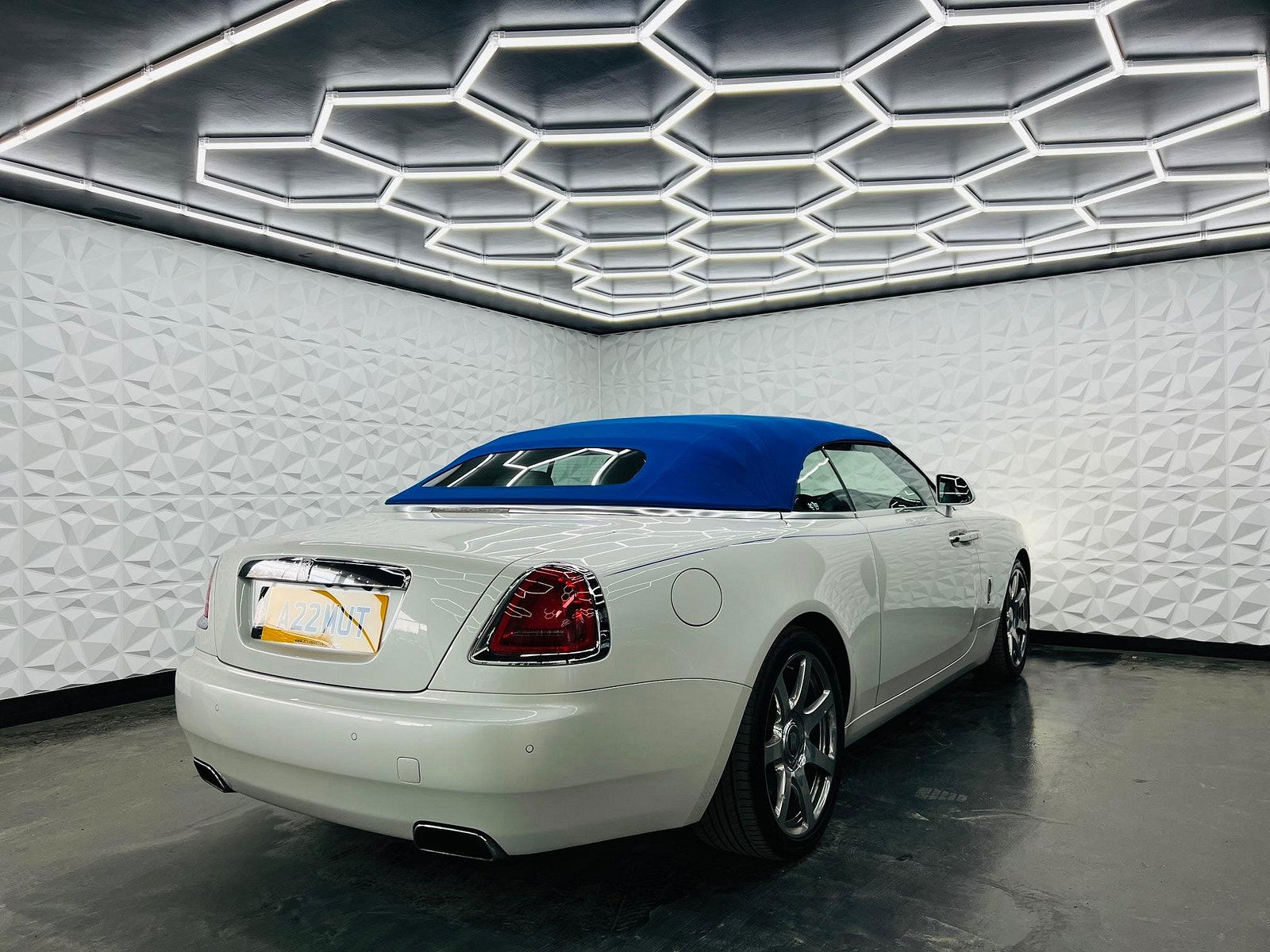 Rolls-Royce Dawn 6.6 V12 Auto Euro 6 2dr 2dr Automatic 2017