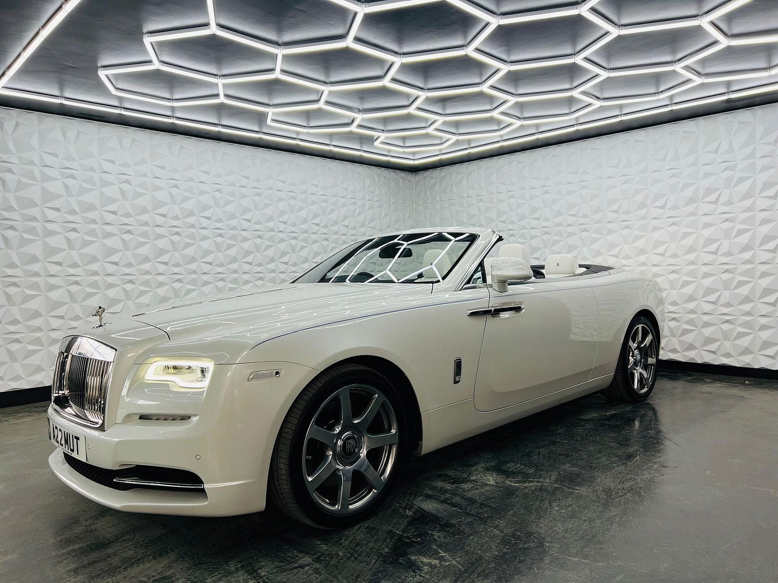 Rolls-Royce Dawn 6.6 V12 Auto Euro 6 2dr 2dr Automatic 2017