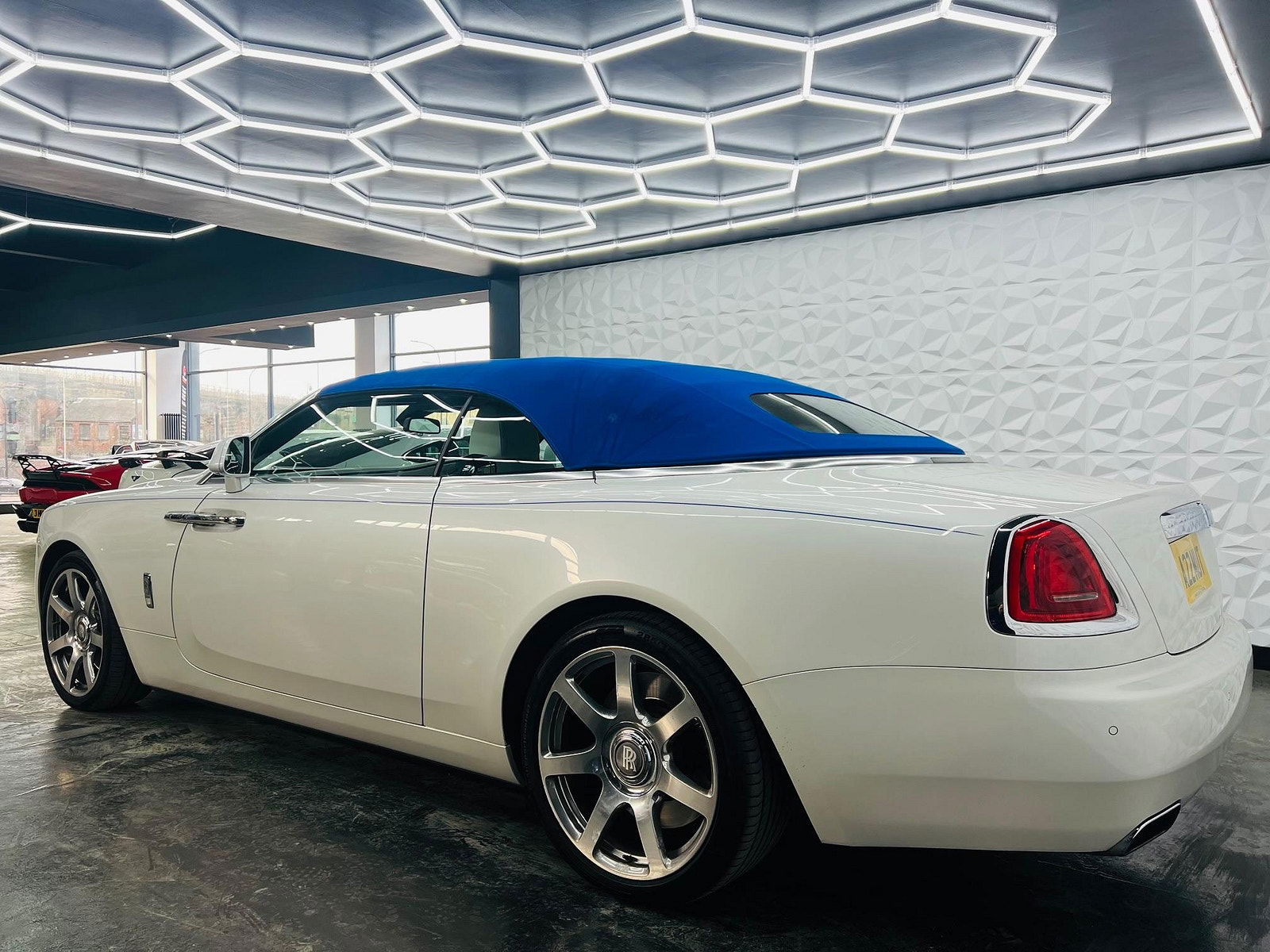 Rolls-Royce Dawn 6.6 V12 Auto Euro 6 2dr 2dr Automatic 2017