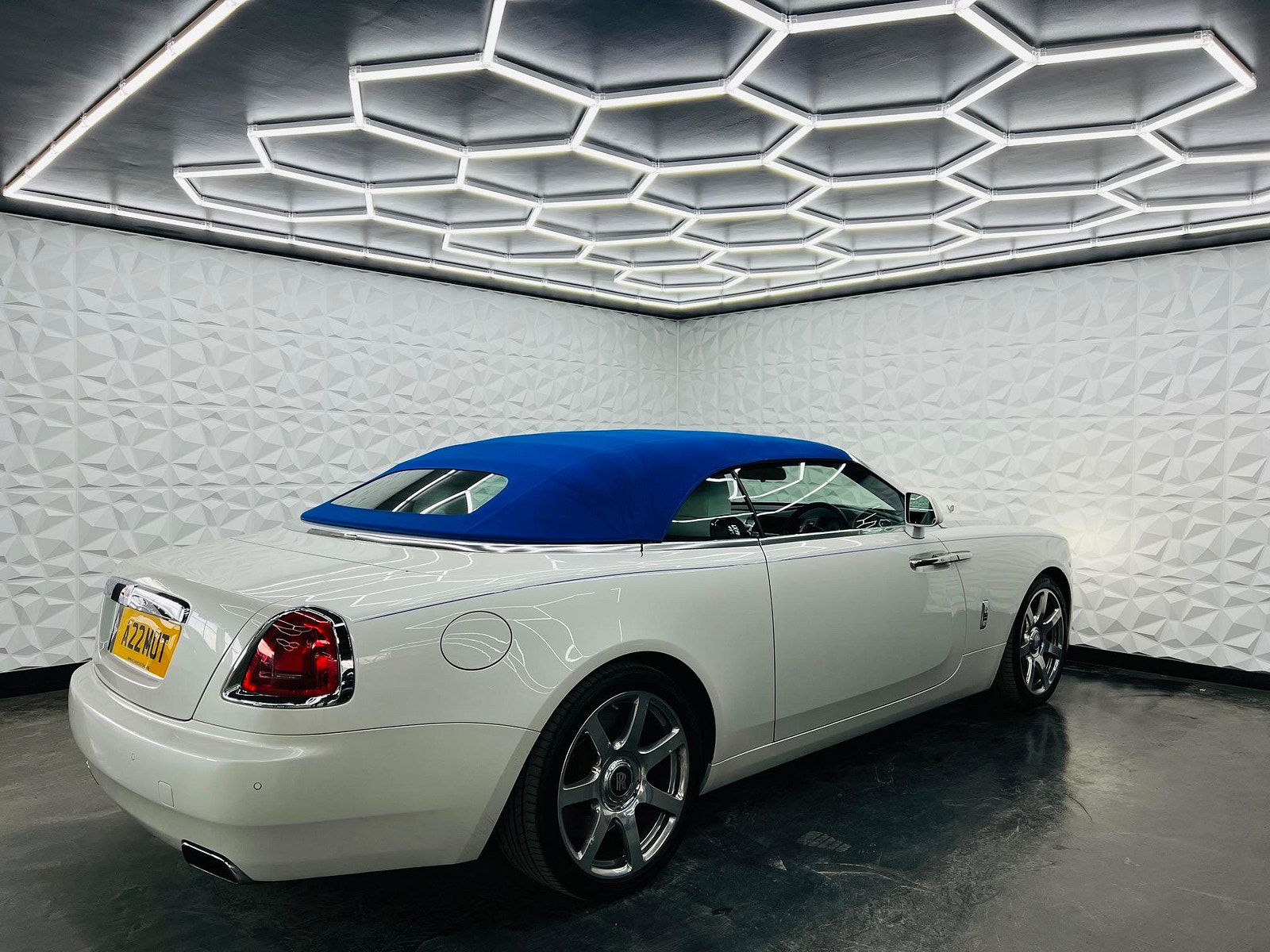 Rolls-Royce Dawn 6.6 V12 Auto Euro 6 2dr 2dr Automatic 2017