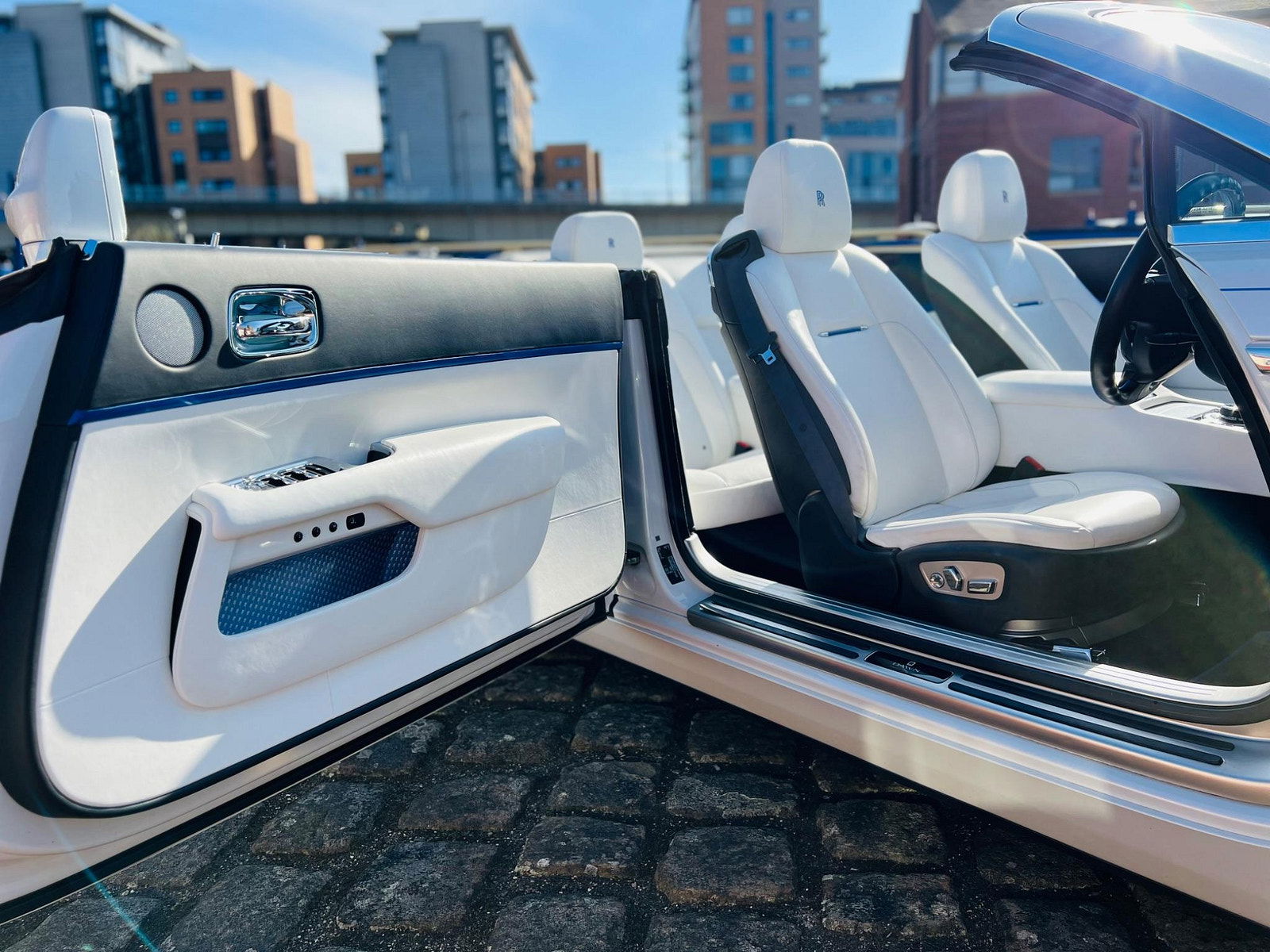 Rolls-Royce Dawn 6.6 V12 Auto Euro 6 2dr 2dr Automatic 2017