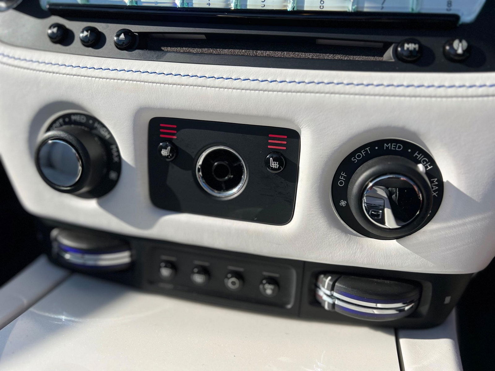 Rolls-Royce Dawn 6.6 V12 Auto Euro 6 2dr 2dr Automatic 2017