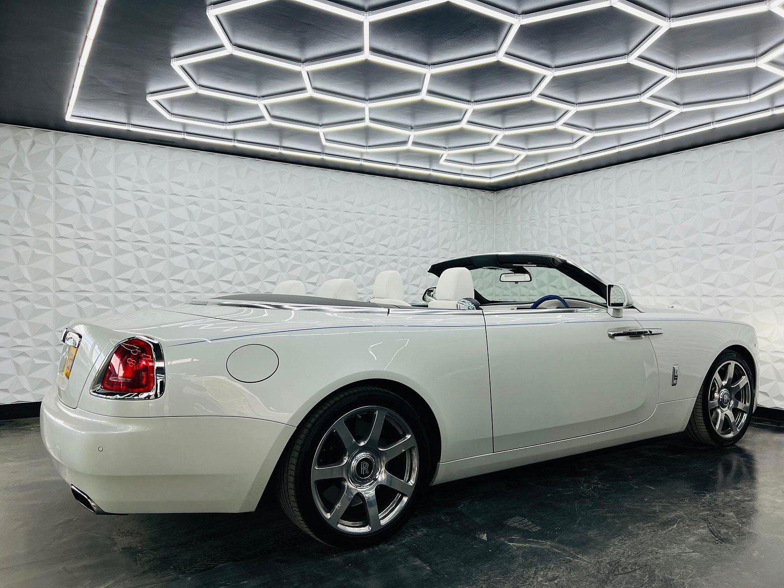 Rolls-Royce Dawn 6.6 V12 Auto Euro 6 2dr 2dr Automatic 2017