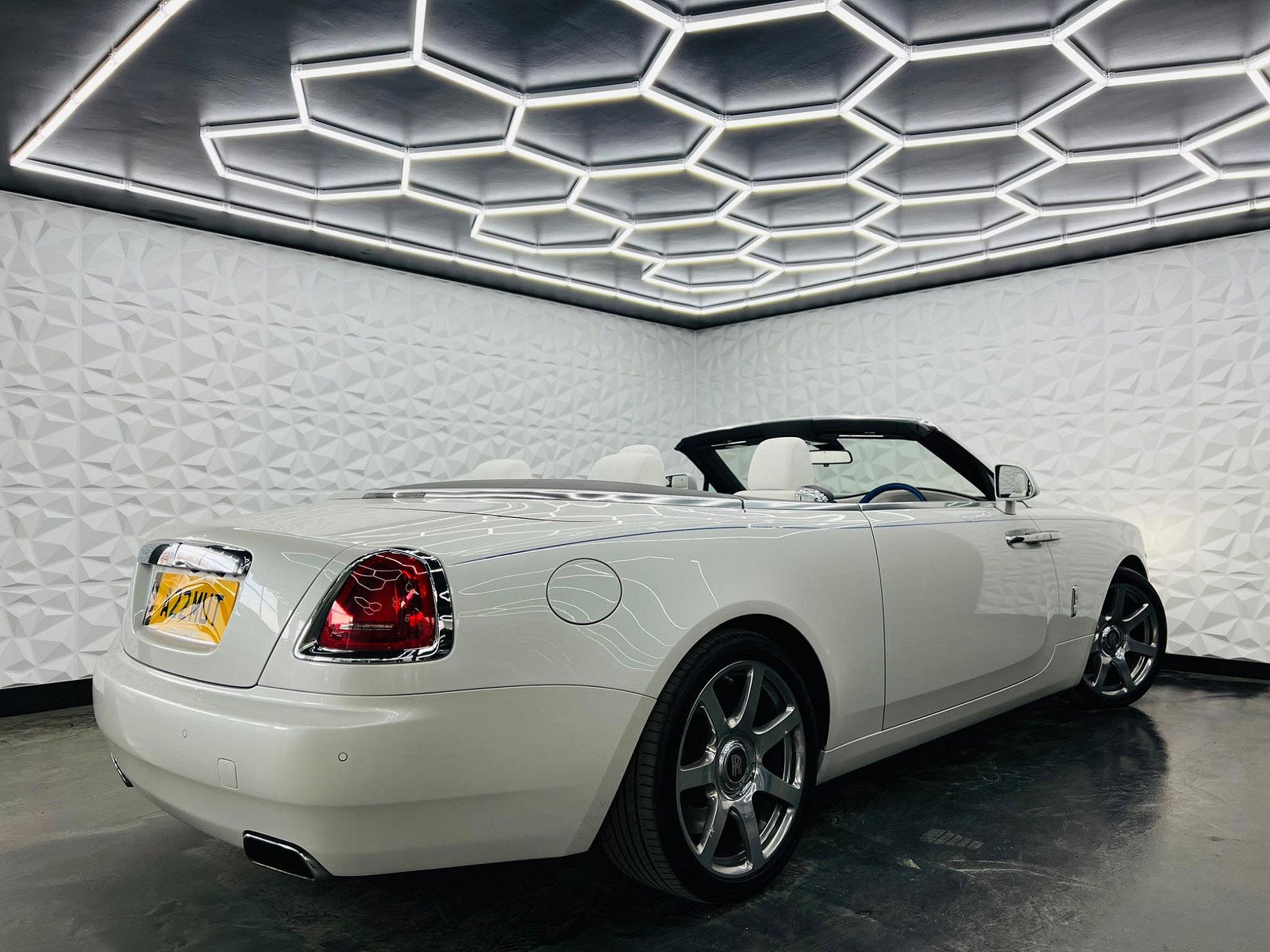 Rolls-Royce Dawn 6.6 V12 Auto Euro 6 2dr 2dr Automatic 2017