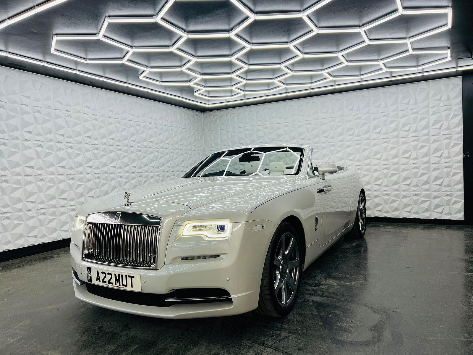 Rolls-Royce Dawn 6.6 V12 Auto Euro 6 2dr 2dr Automatic 2017