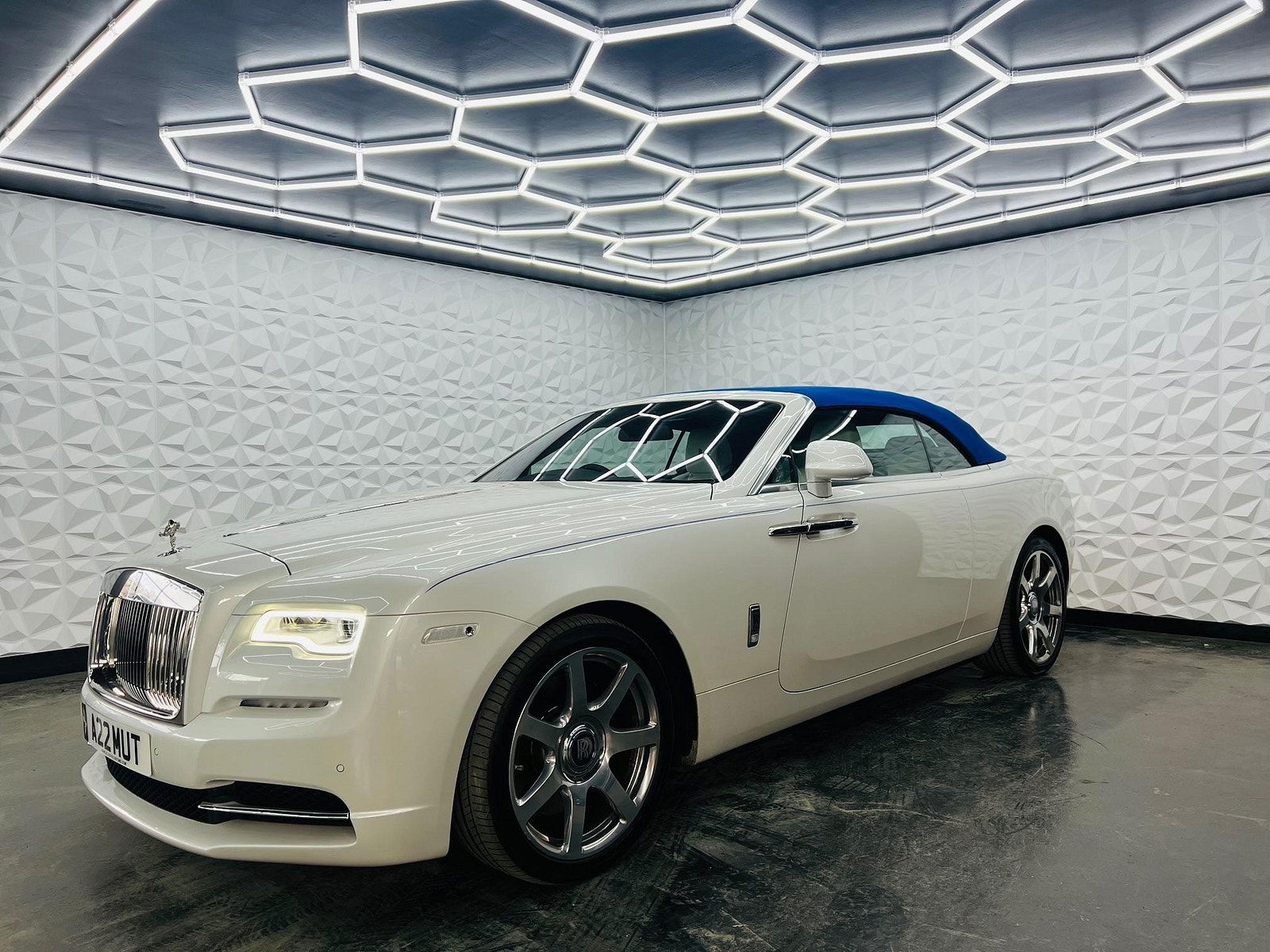 Rolls-Royce Dawn 6.6 V12 Auto Euro 6 2dr 2dr Automatic 2017