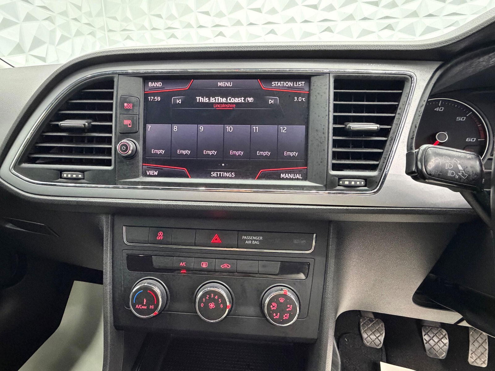 Seat Leon 1.6 TDI SE Dynamic Technology Euro 6 (s/s) 5dr 5dr Manual 2018