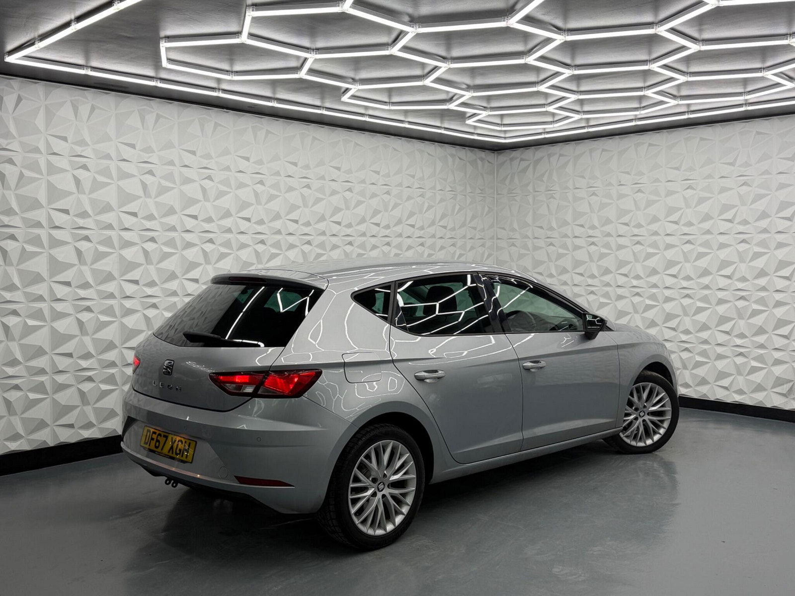 Seat Leon 1.6 TDI SE Dynamic Technology Euro 6 (s/s) 5dr 5dr Manual 2018