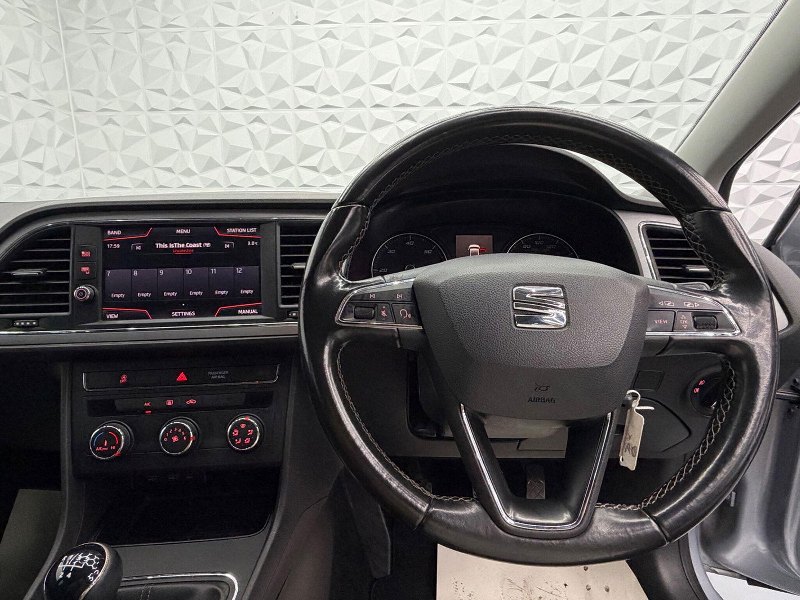 Seat Leon 1.6 TDI SE Dynamic Technology Euro 6 (s/s) 5dr 5dr Manual 2018