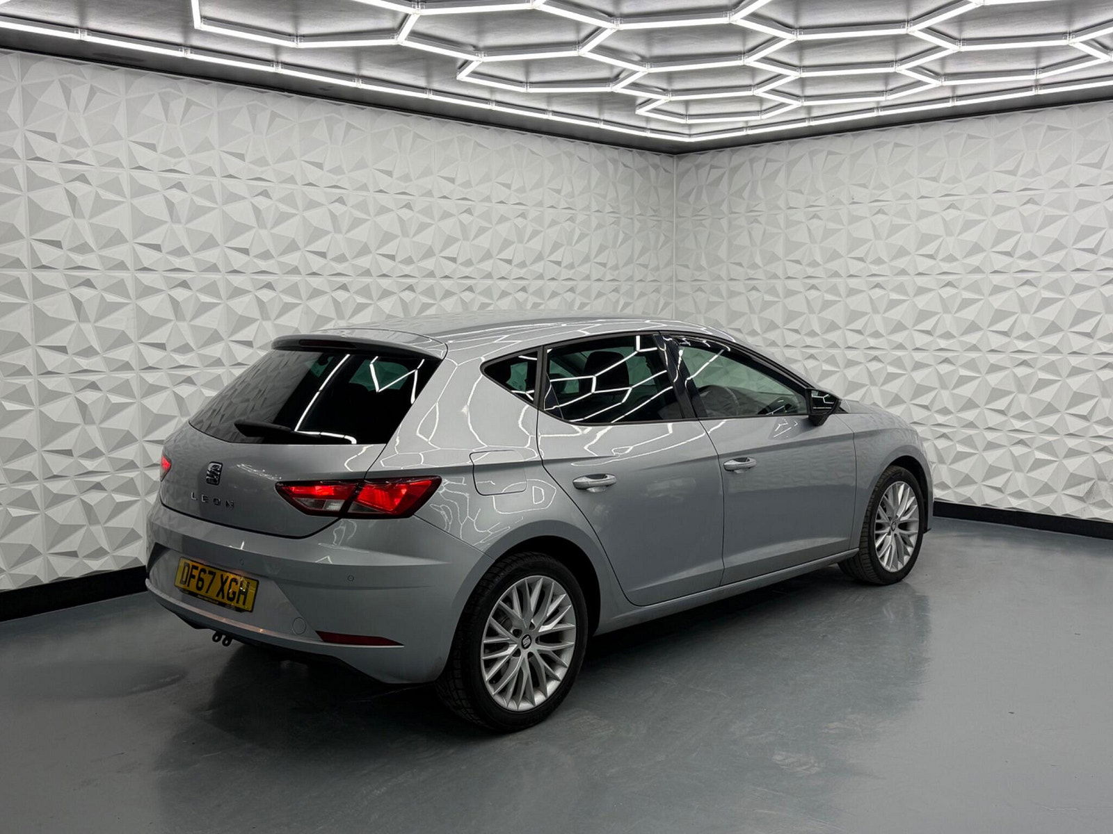 Seat Leon 1.6 TDI SE Dynamic Technology Euro 6 (s/s) 5dr 5dr Manual 2018