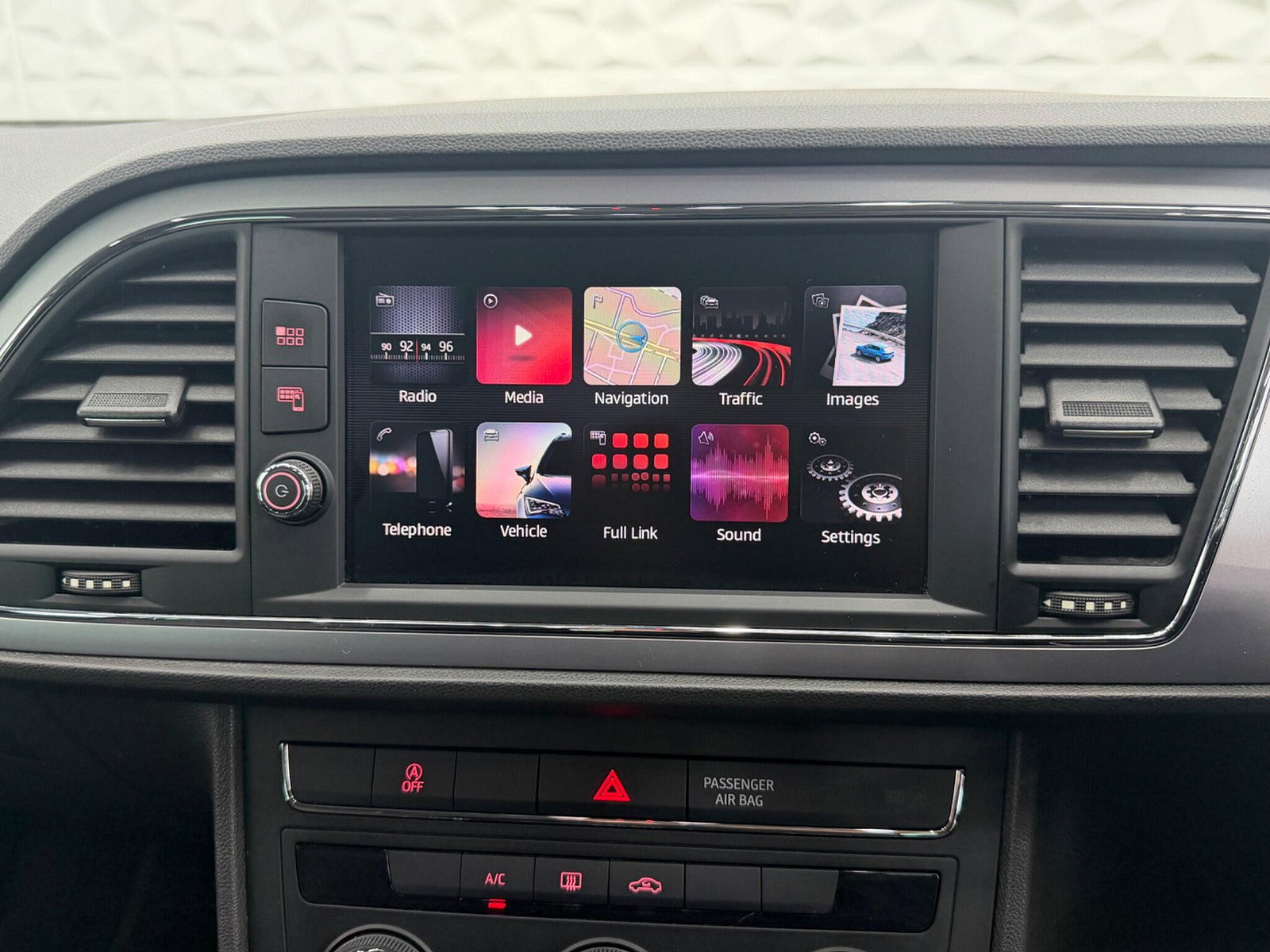 Seat Leon 1.6 TDI SE Dynamic Technology ST Euro 6 (s/s) 5dr 5dr Manual 2017