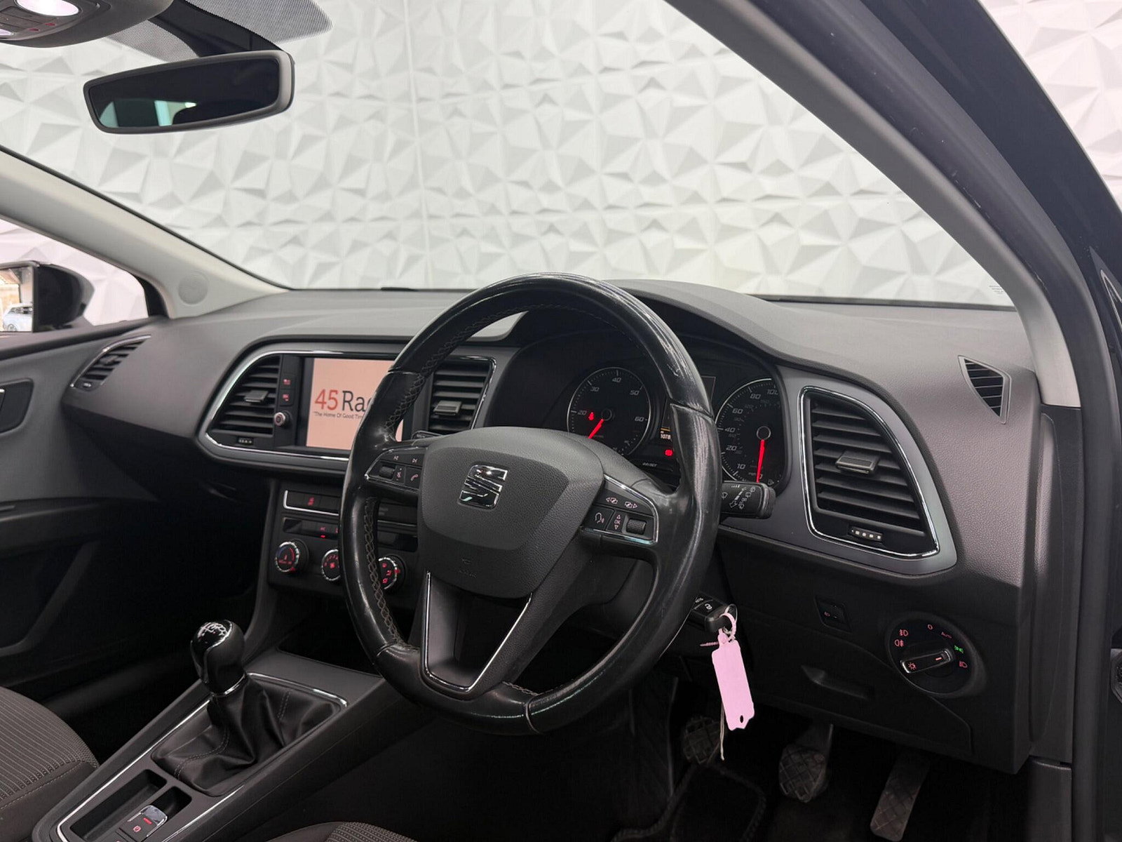 Seat Leon 1.6 TDI SE Dynamic Technology ST Euro 6 (s/s) 5dr 5dr Manual 2017