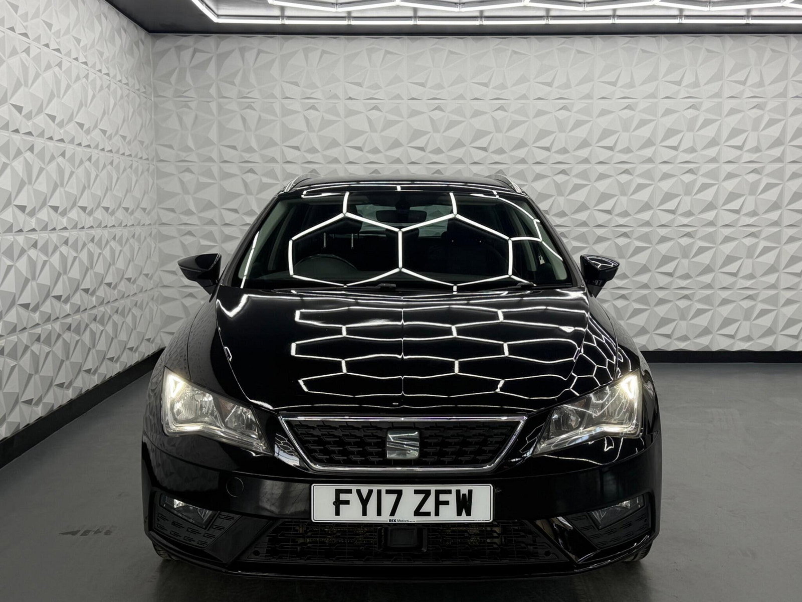 Seat Leon 1.6 TDI SE Dynamic Technology ST Euro 6 (s/s) 5dr 5dr Manual 2017