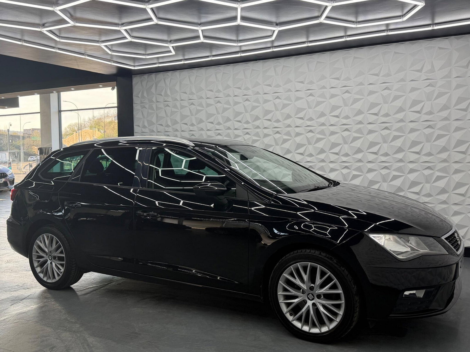 Seat Leon 1.6 TDI SE Dynamic Technology ST Euro 6 (s/s) 5dr 5dr Manual 2017