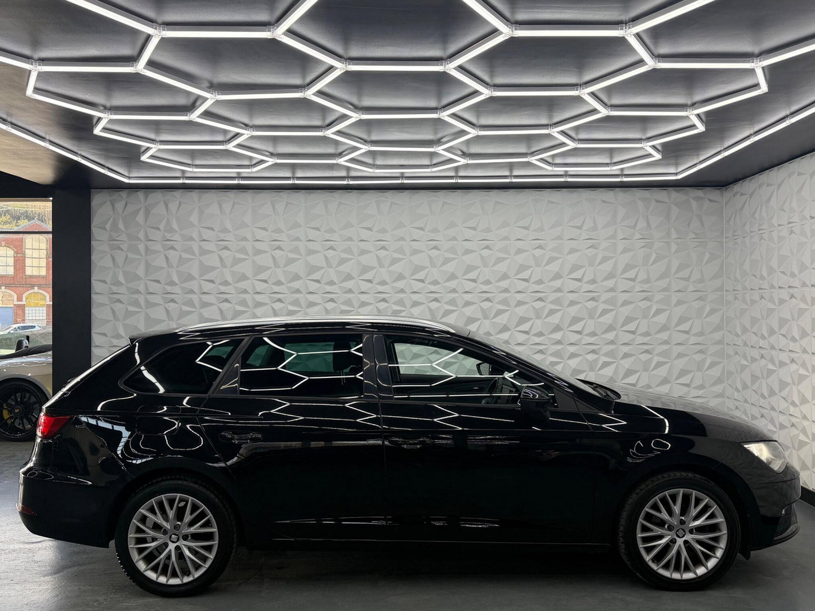 Seat Leon 1.6 TDI SE Dynamic Technology ST Euro 6 (s/s) 5dr 5dr Manual 2017