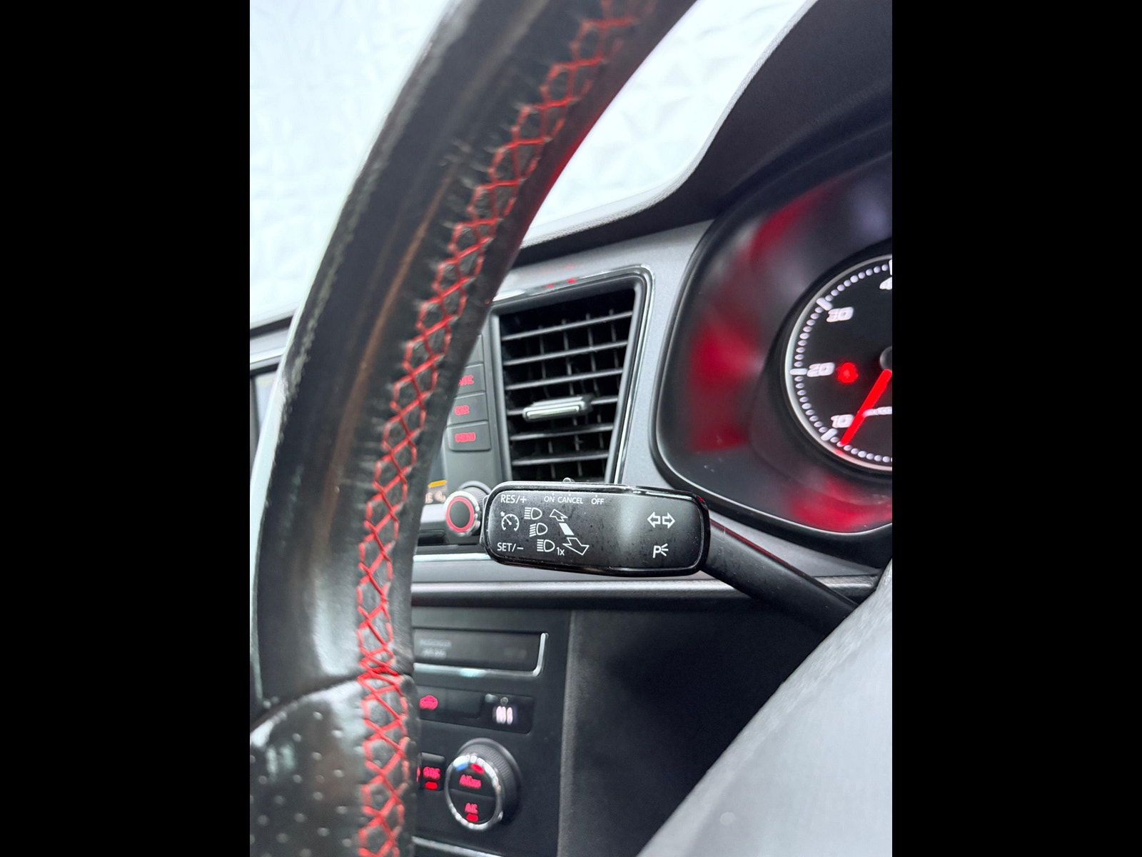 Seat Leon 2.0 TDI FR Sport Coupe Euro 6 (s/s) 3dr 3dr Manual 2016