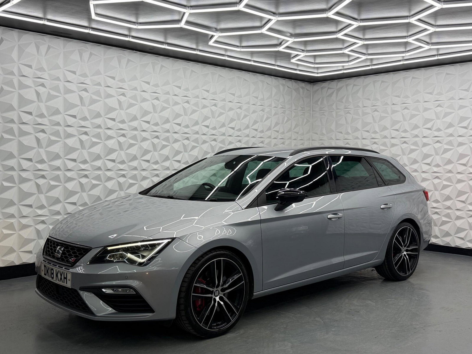 Seat Leon 2.0 TSI Cupra 300 ST Euro 6 (s/s) 5dr 5dr Manual 2018