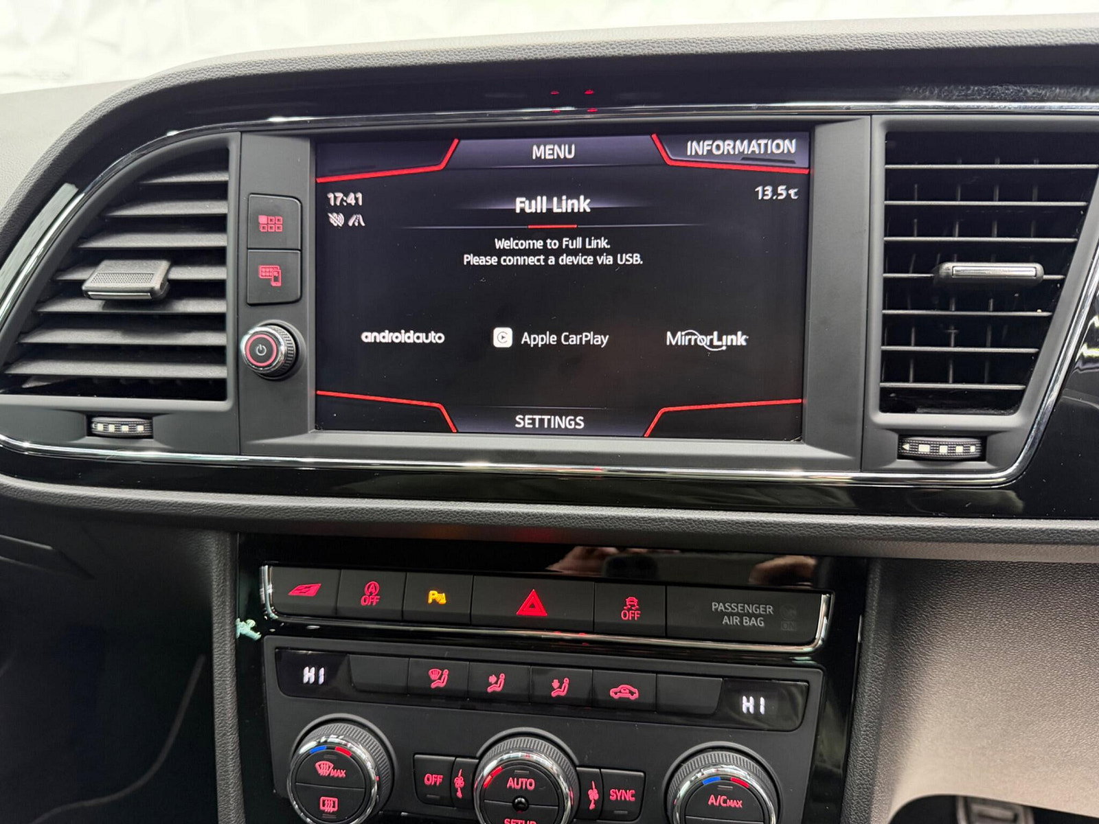 Seat Leon 2.0 TSI Cupra 300 ST Euro 6 (s/s) 5dr 5dr Manual 2018