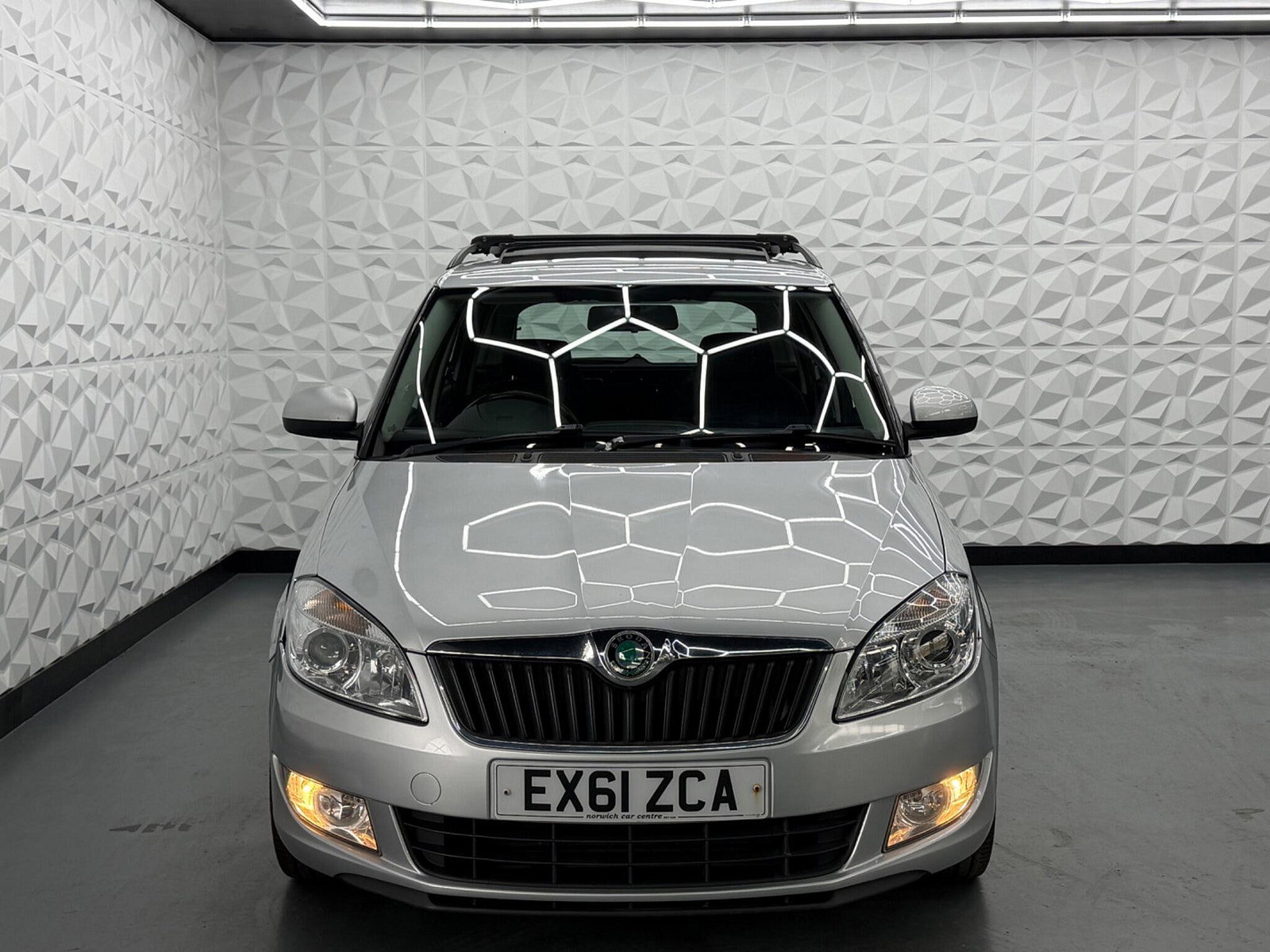 Skoda Fabia 1.6 TDI Elegance Euro 5 5dr 5dr Manual 2011
