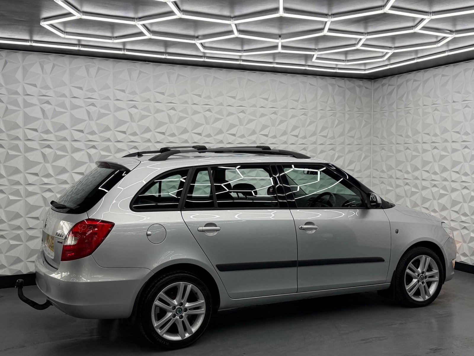 Skoda Fabia 1.6 TDI Elegance Euro 5 5dr 5dr Manual 2011