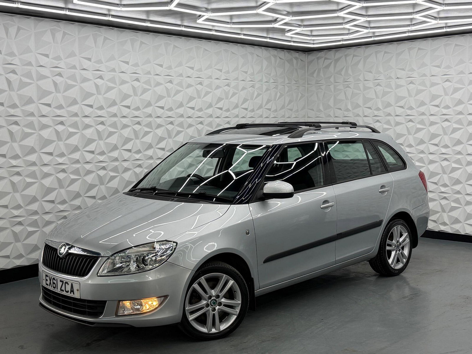 Skoda Fabia 1.6 TDI Elegance Euro 5 5dr 5dr Manual 2011