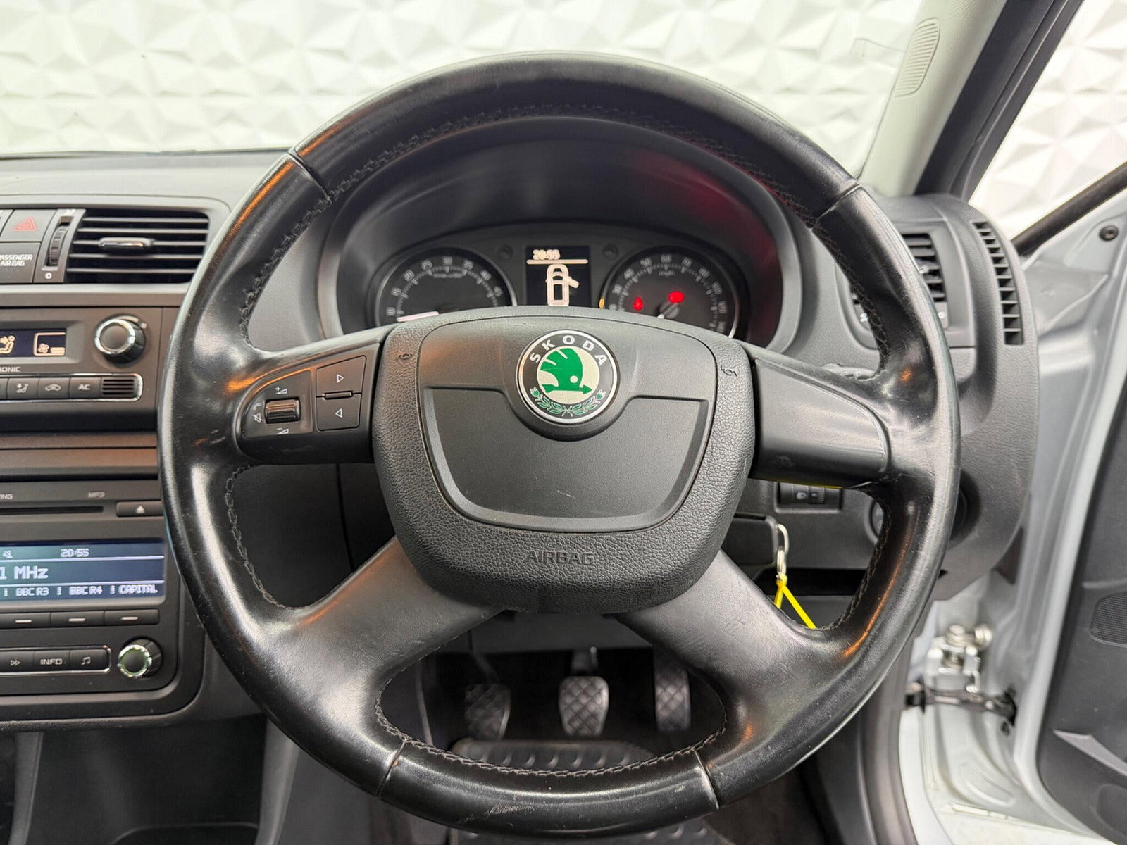 Skoda Fabia 1.6 TDI Elegance Euro 5 5dr 5dr Manual 2011