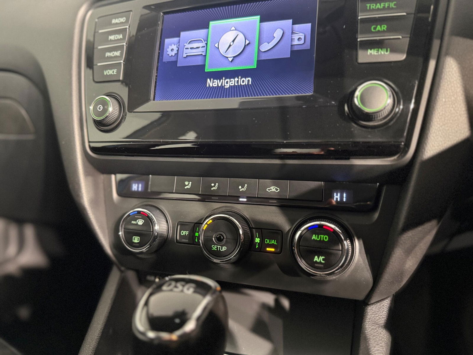 Skoda Octavia 2.0 TDI Elegance DSG Euro 5 (s/s) 5dr 5dr Automatic 2014