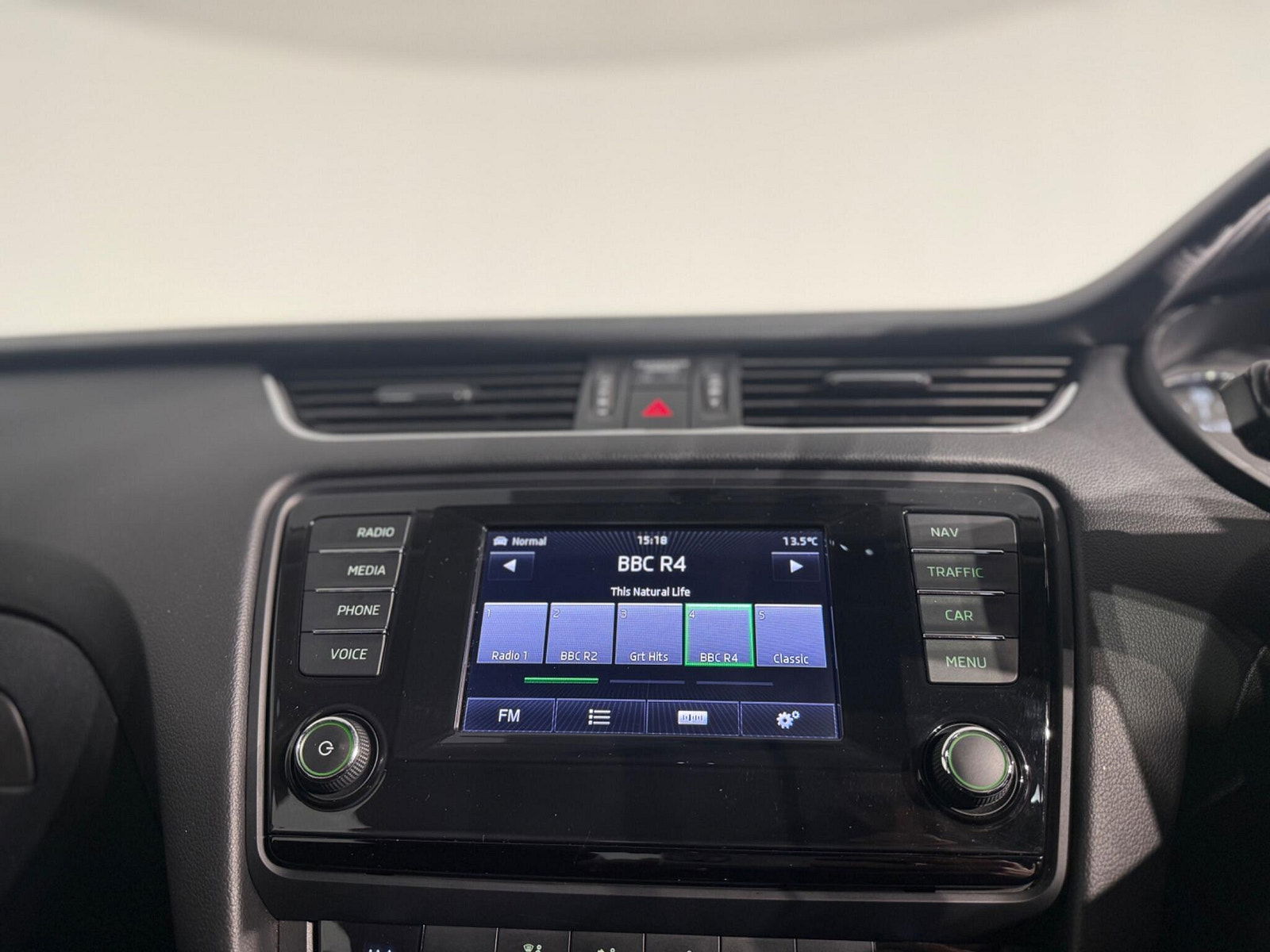 Skoda Octavia 2.0 TDI Elegance DSG Euro 5 (s/s) 5dr 5dr Automatic 2014