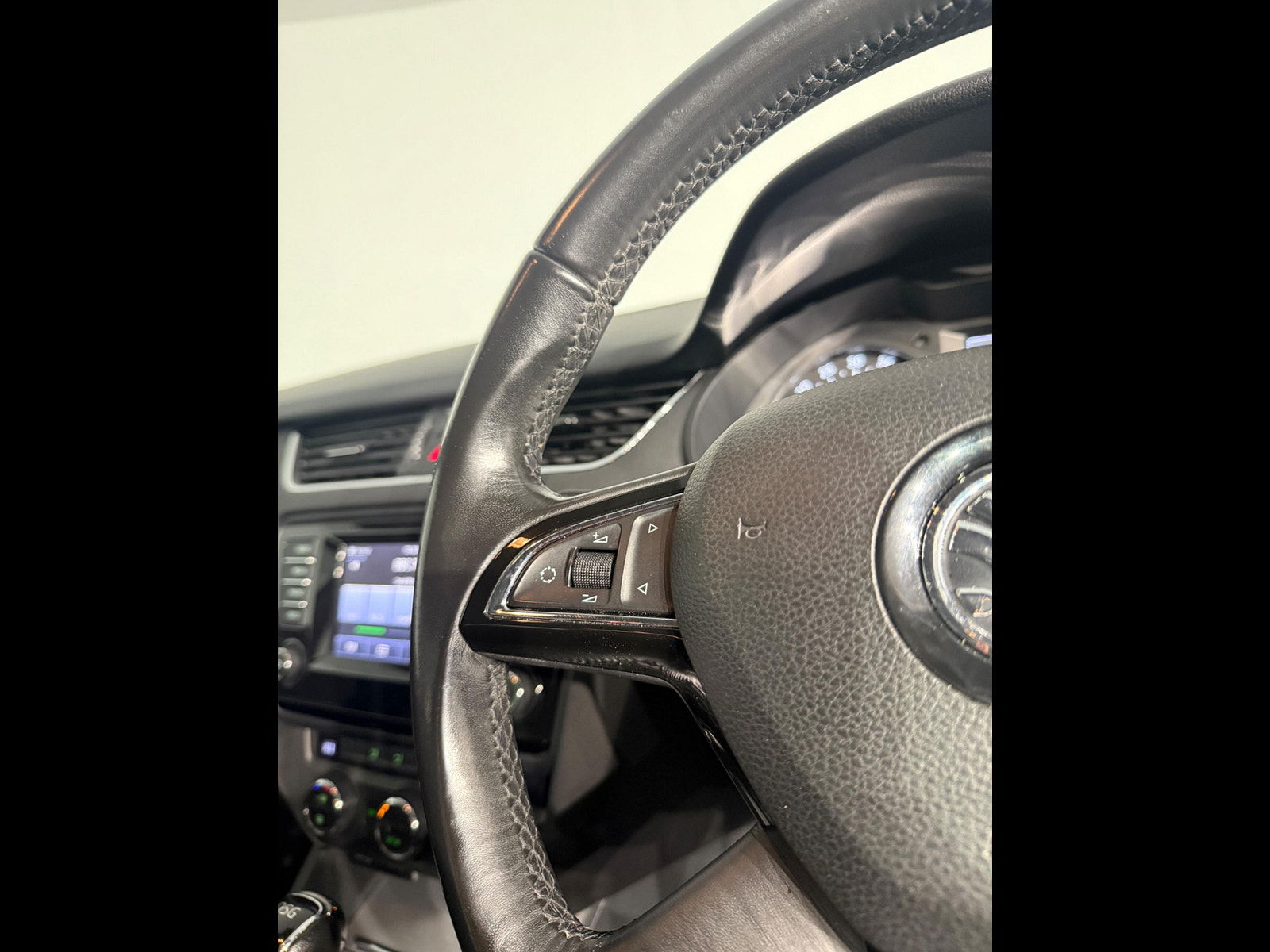 Skoda Octavia 2.0 TDI Elegance DSG Euro 5 (s/s) 5dr 5dr Automatic 2014