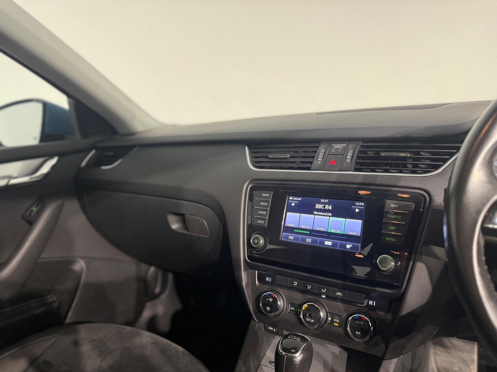 Skoda Octavia 2.0 TDI Elegance DSG Euro 5 (s/s) 5dr 5dr Automatic 2014