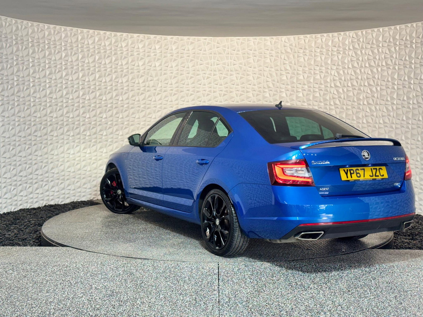 Skoda Octavia 2.0 TDI vRS DSG 4WD Euro 6 (s/s) 5dr 5dr Automatic 2017