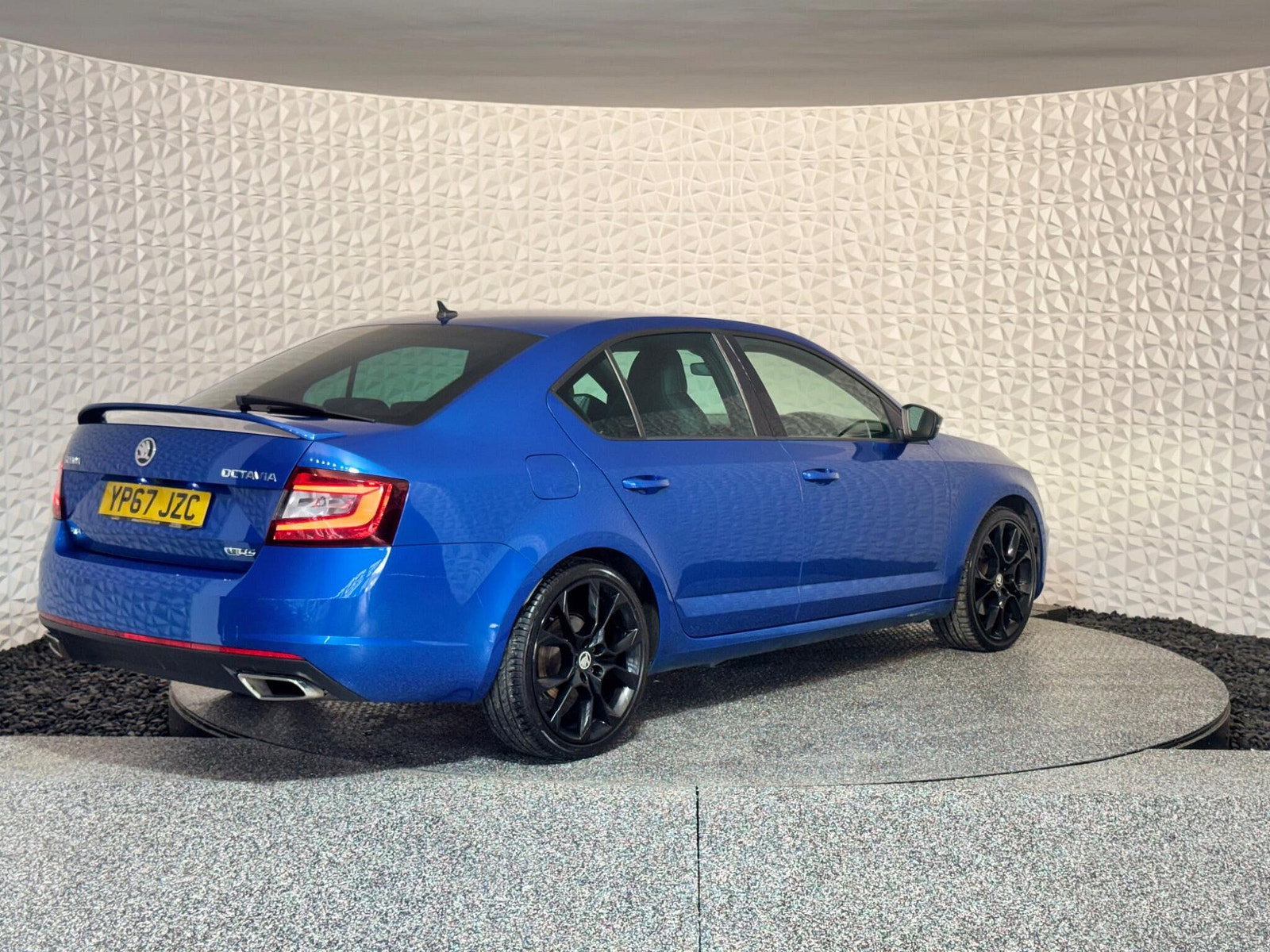Skoda Octavia 2.0 TDI vRS DSG 4WD Euro 6 (s/s) 5dr 5dr Automatic 2017