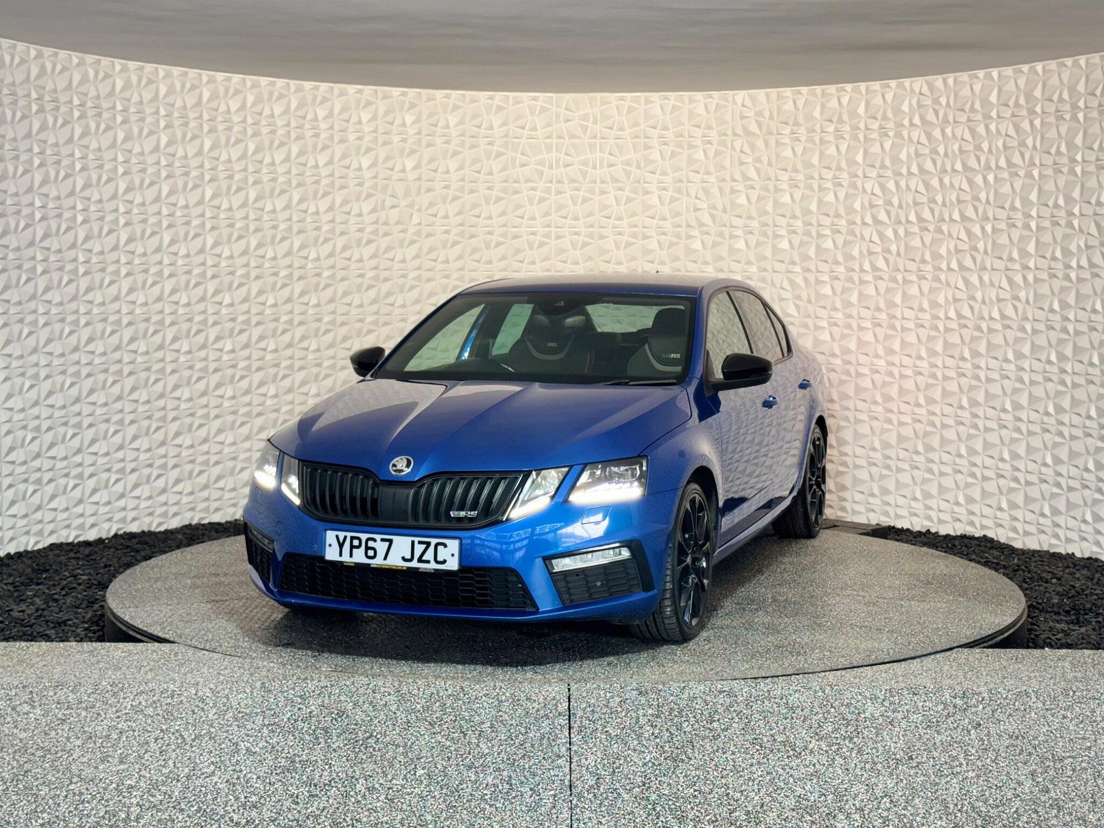 Skoda Octavia 2.0 TDI vRS DSG 4WD Euro 6 (s/s) 5dr 5dr Automatic 2017