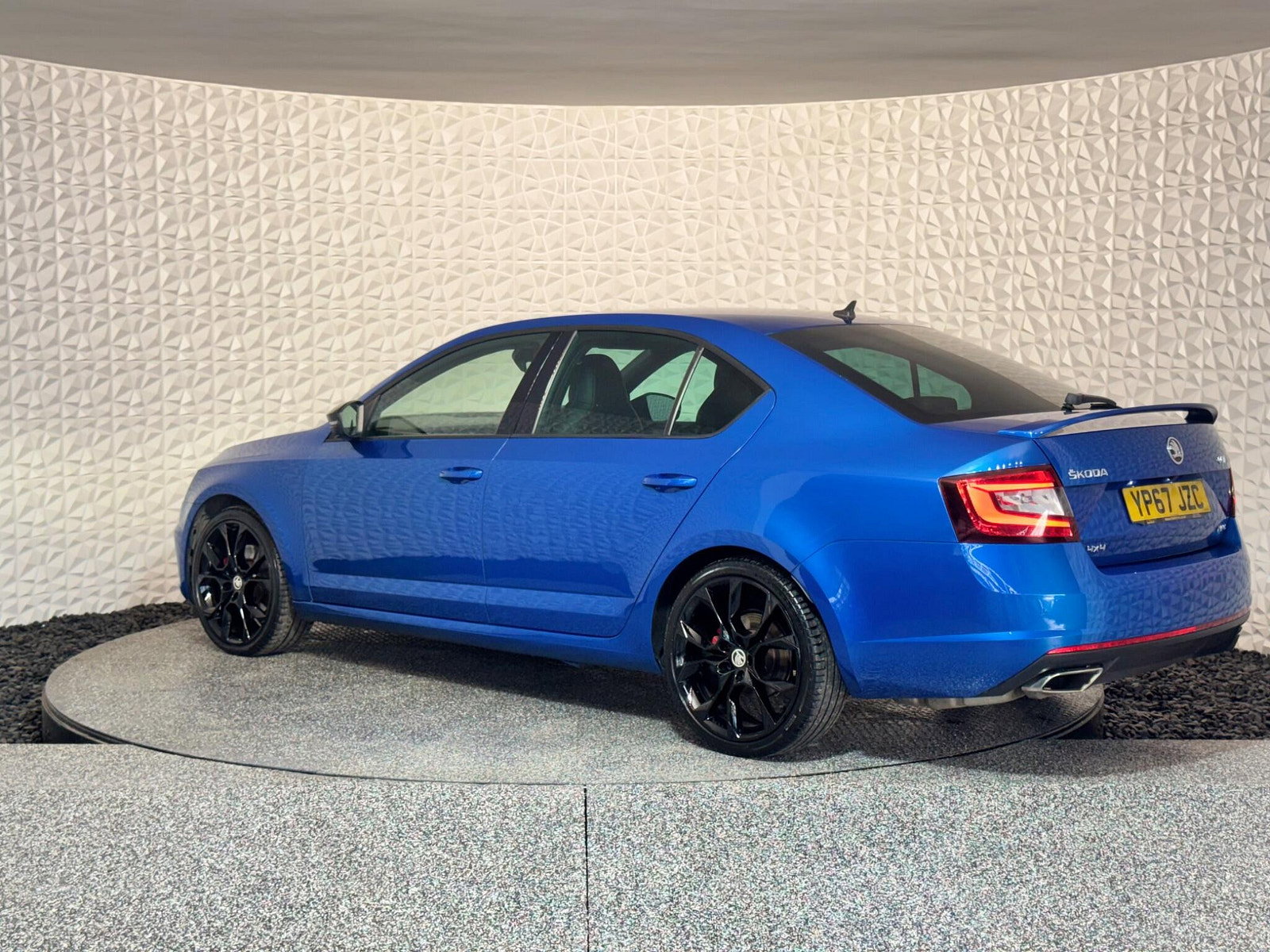 Skoda Octavia 2.0 TDI vRS DSG 4WD Euro 6 (s/s) 5dr 5dr Automatic 2017